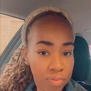 Meet your Posher, Carmen